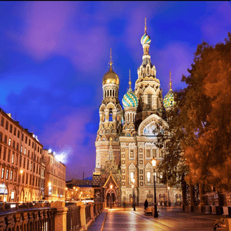 Saint Petersburg के लिए अंतिम मिनट की उड़ान